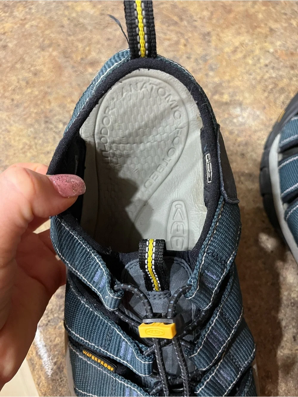 KEEN Newport H2 Sandals Navy Grey Closed Toe Water Hiking Men’s Sz 10 Vacation